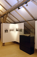 Bild: Galerie Obergeschoss · Detail Ausstellungselemente